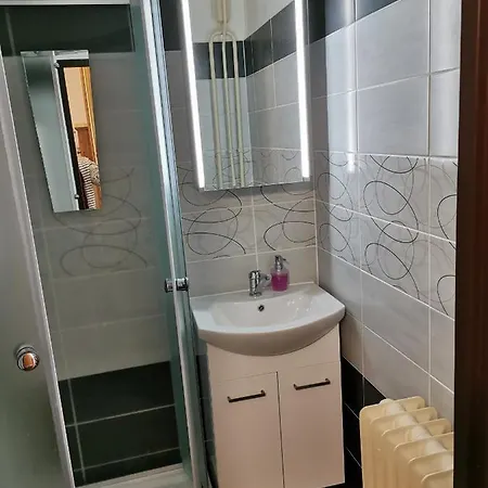 - 1+1 * Slaný