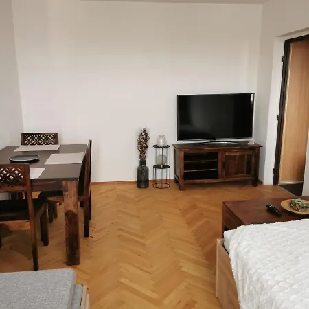 Appartamento - 1+1 Slaný